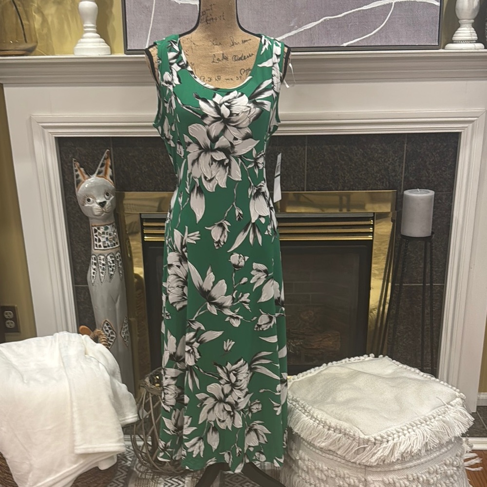 Nina Leonard Green Sundress Sleeveless Scoop Neck Midi
